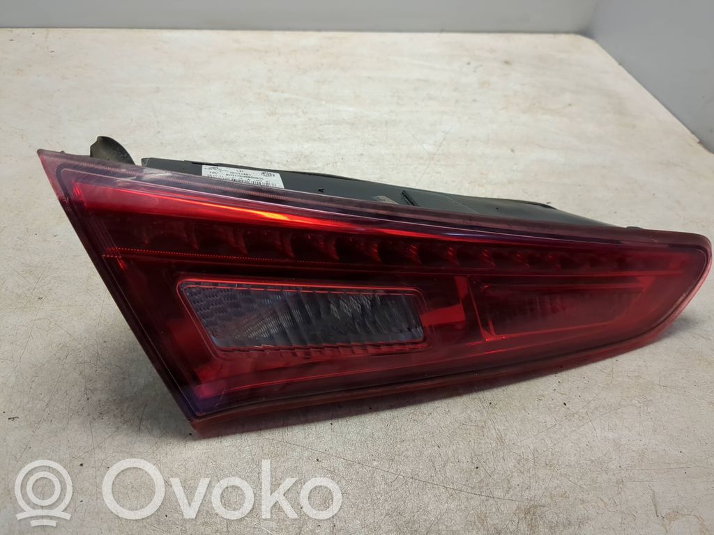 Alfa Romeo Giulietta Takaluukun takavalot 