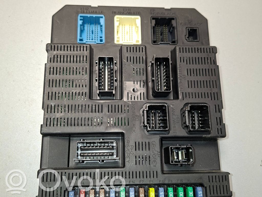 Citroen C4 I Picasso Fuse module 