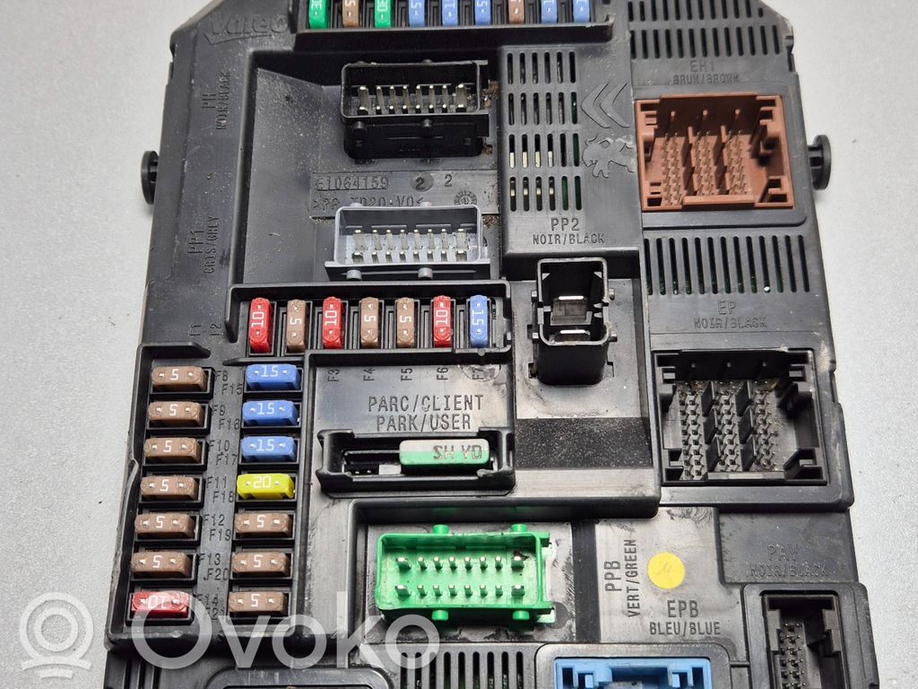 Peugeot 208 I Fuse module 