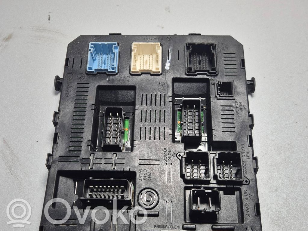 Peugeot 307 Fuse module 