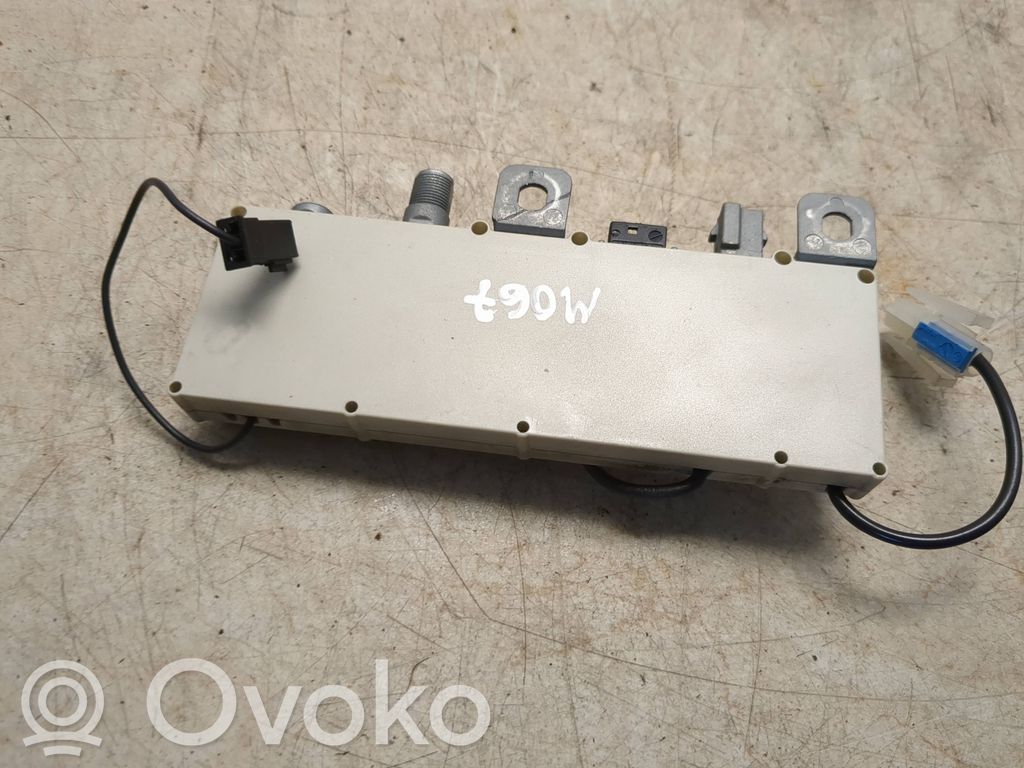 BMW 5 E39 Antenna control unit 