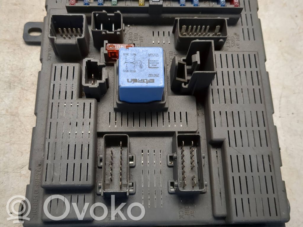 Peugeot 206 Fuse module 