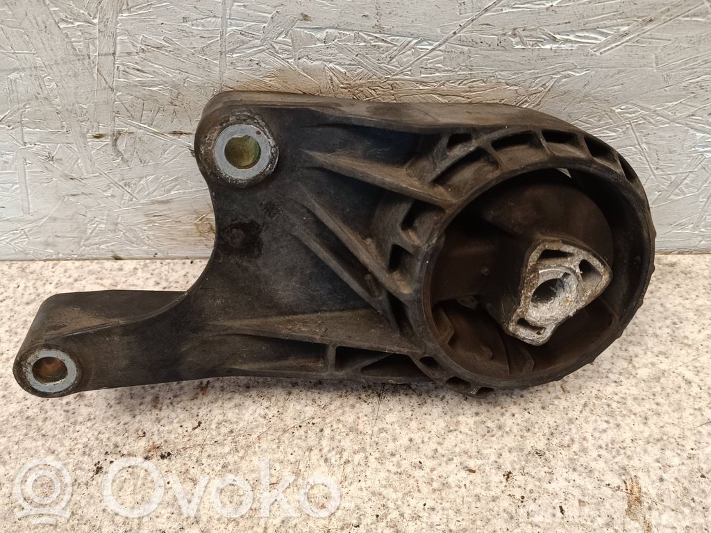 Opel Insignia A Engine mount bracket 