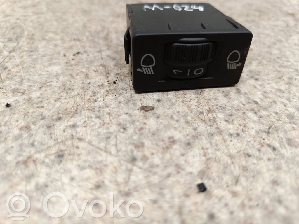 Citroen DS3 Headlight level height control switch 