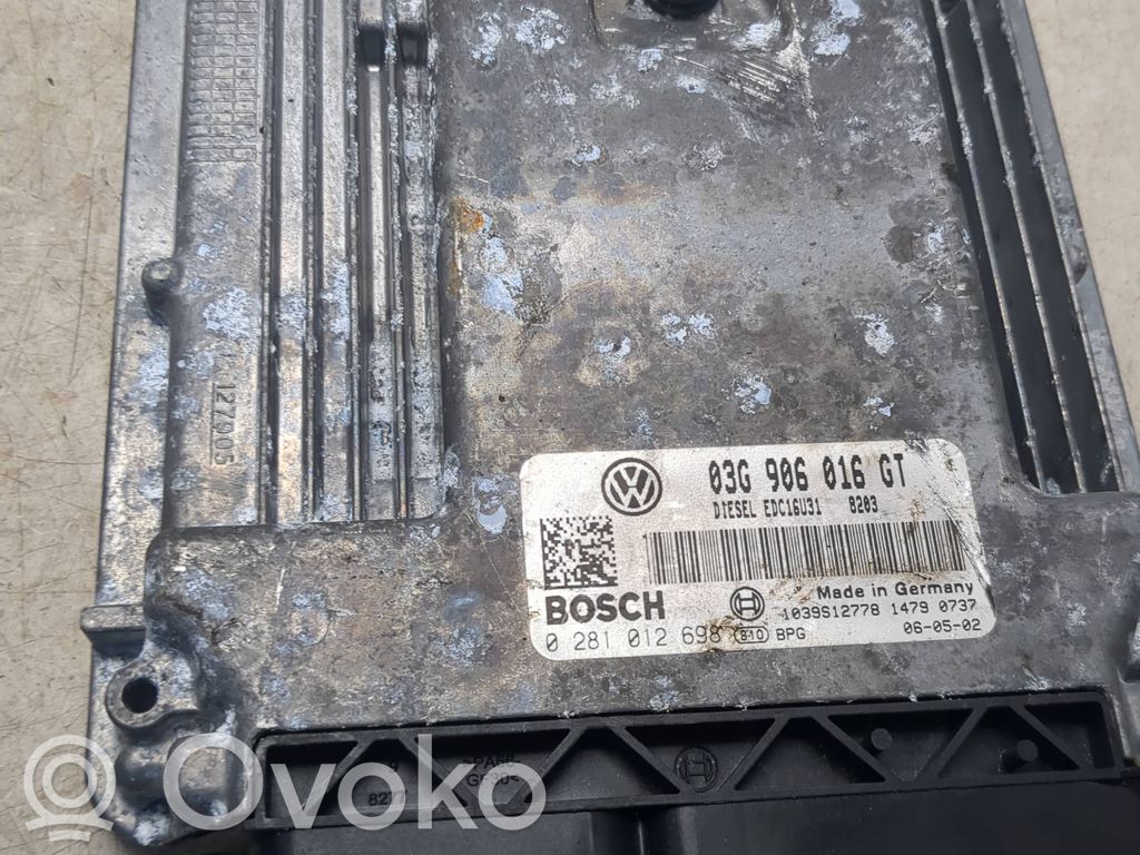 Volkswagen PASSAT B5.5 Engine control unit/module 