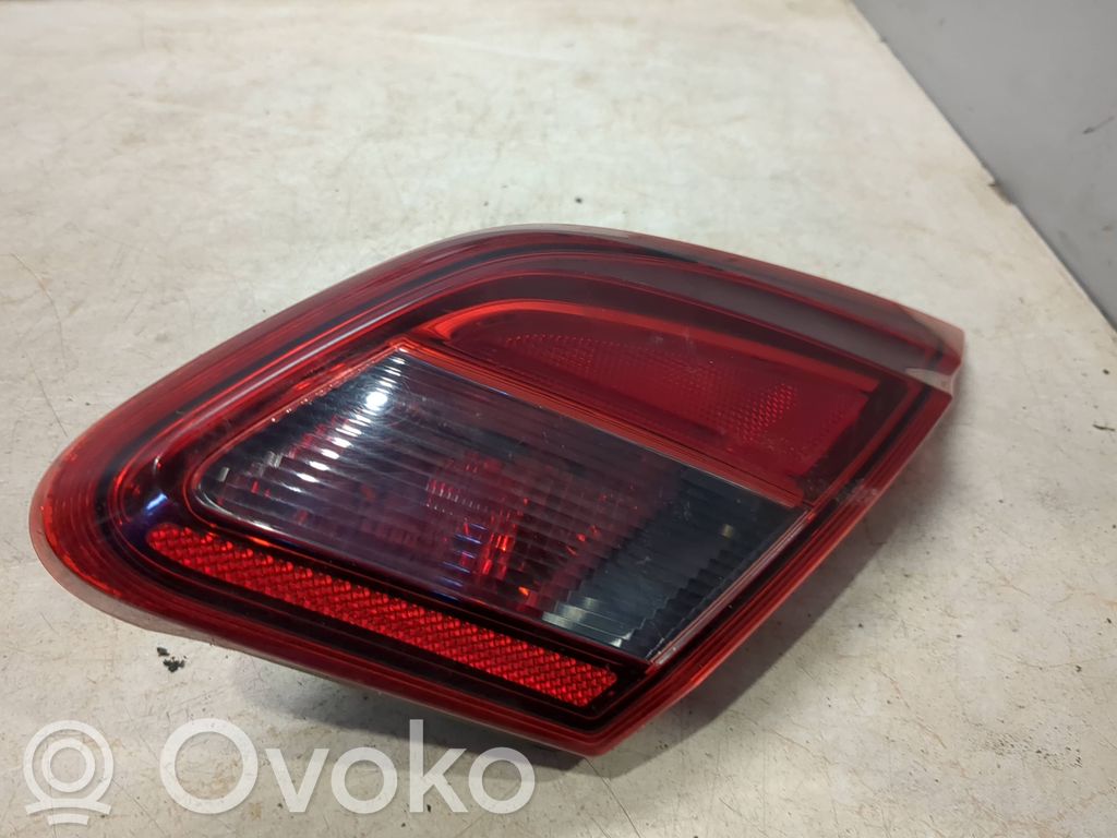 Opel Corsa E Takaluukun takavalot 