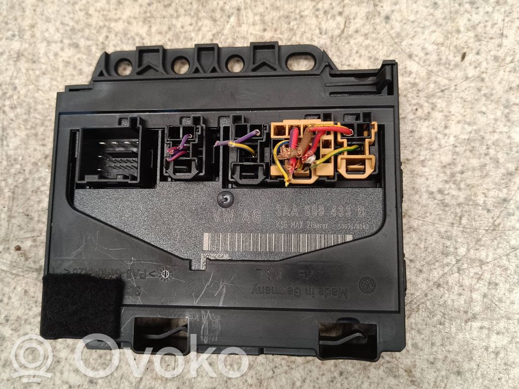 Volkswagen PASSAT CC Module confort 
