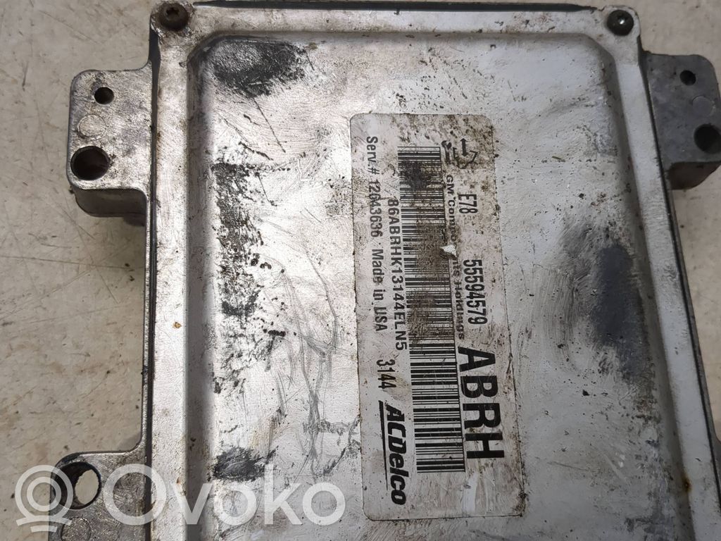 Opel Meriva B Engine control unit/module 