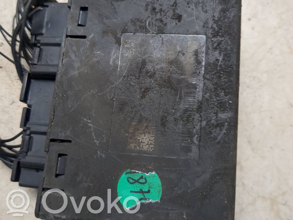 Ford Fusion Door control unit/module 