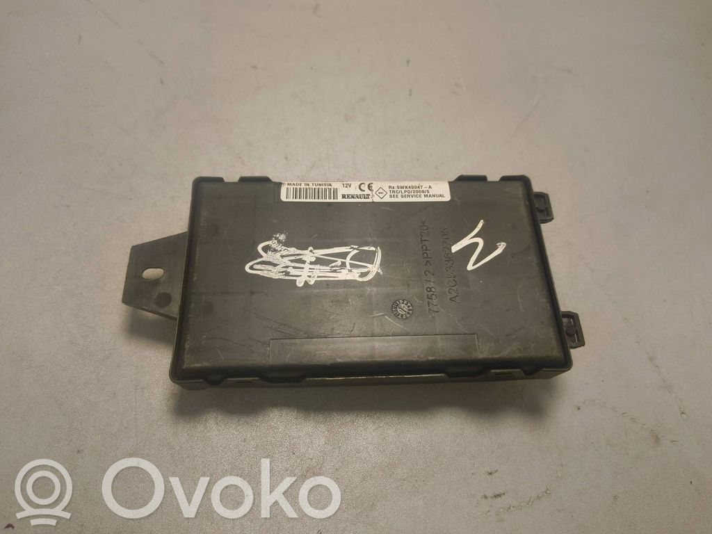 Dacia Sandero Door central lock control unit/module 