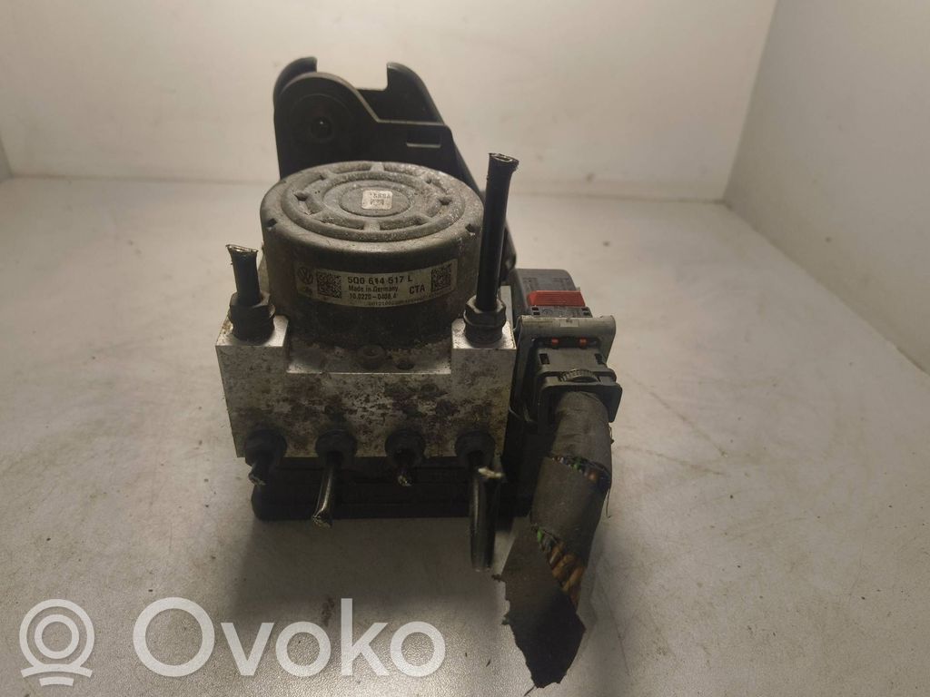 Volkswagen Golf VII ABS Pump 