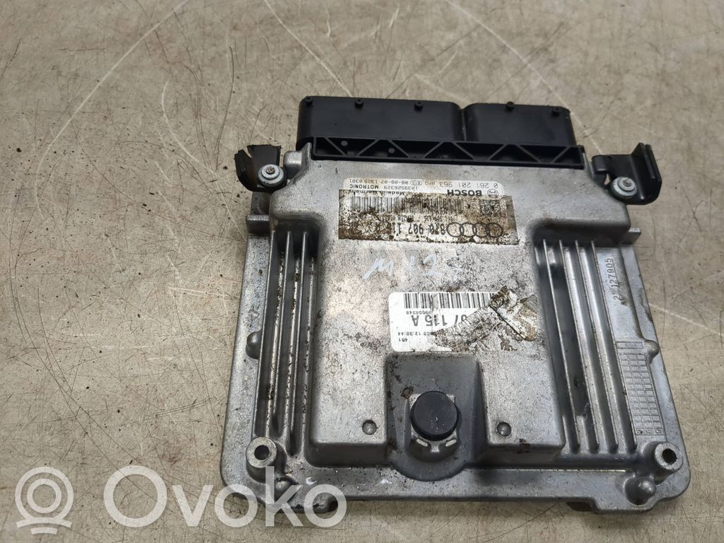 Audi A5 8T 8F Engine control unit/module 