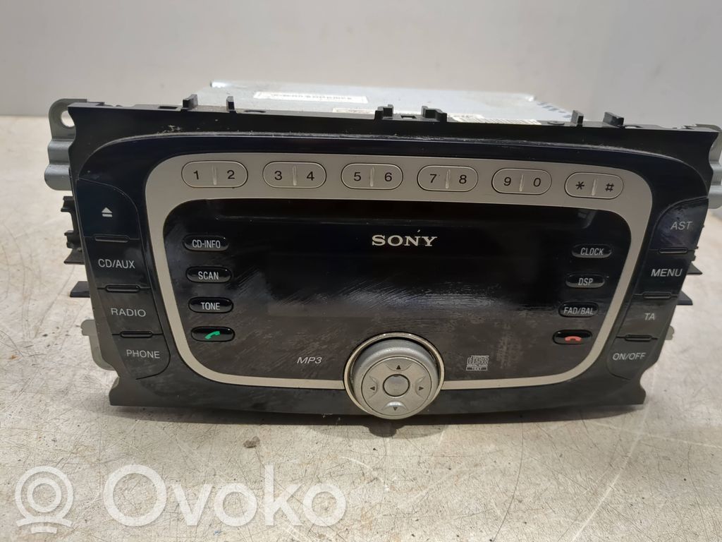Ford Focus Radio / CD-Player / DVD-Player / Navigation 