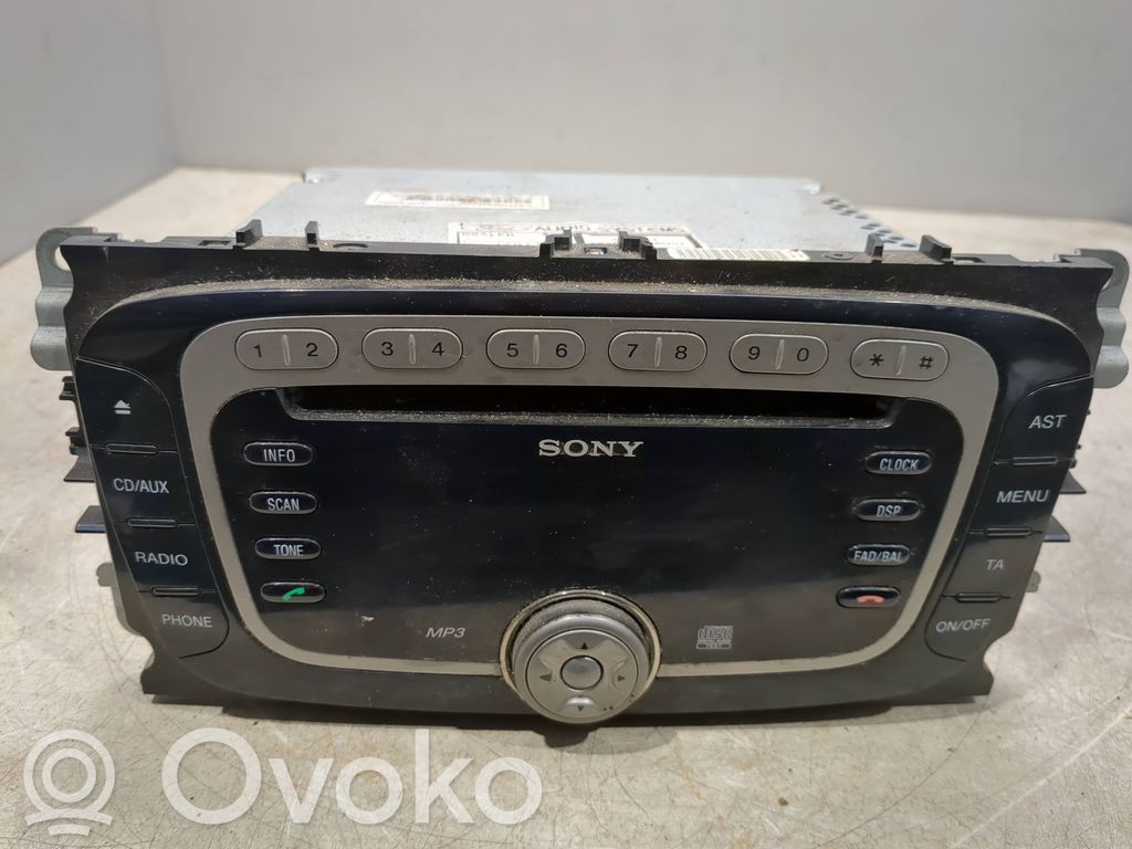 Ford Focus Radio / CD-Player / DVD-Player / Navigation 
