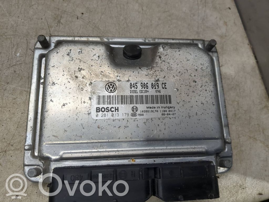 Volkswagen Golf IV Engine control unit/module 
