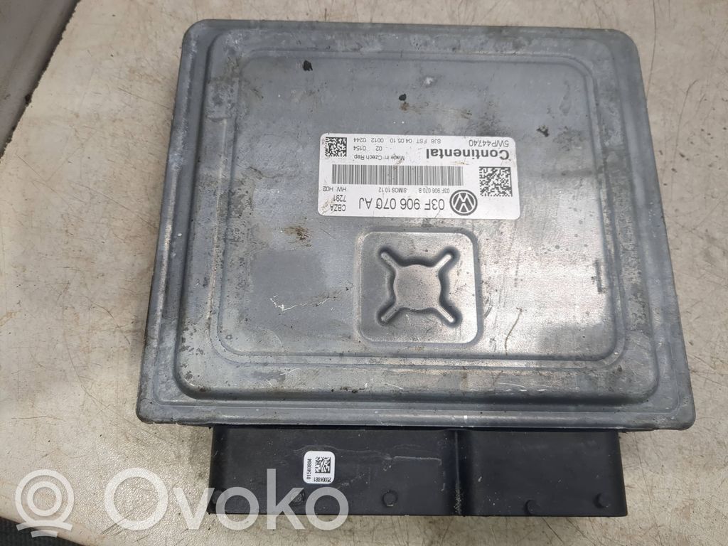 Engine control unit/module   03F906070B,5WP44740