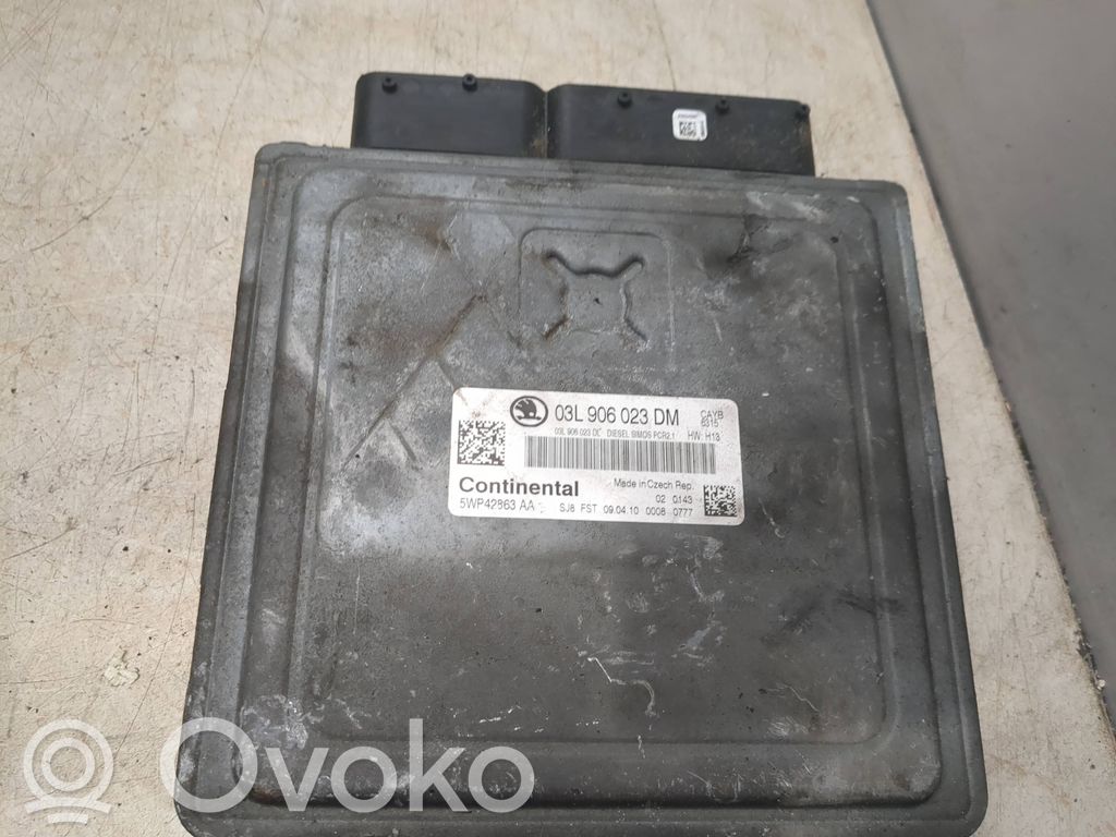 Skoda Fabia Mk2 (5J) Engine control unit/module 