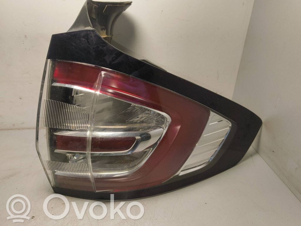 Lampa tylna   R1Y02,11429,77P00,S102