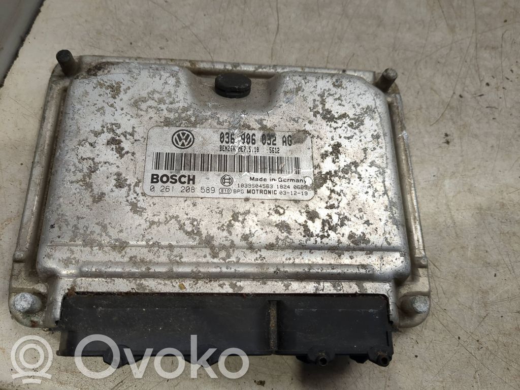 Volkswagen Golf V Engine control unit/module 