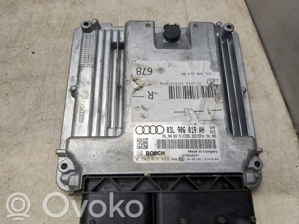 Audi A4 S4 B8 8K Engine control unit/module 