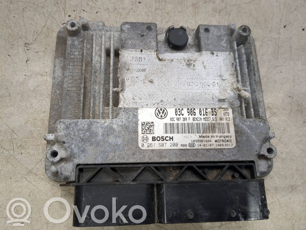 Volkswagen Golf VI Engine control unit/module 