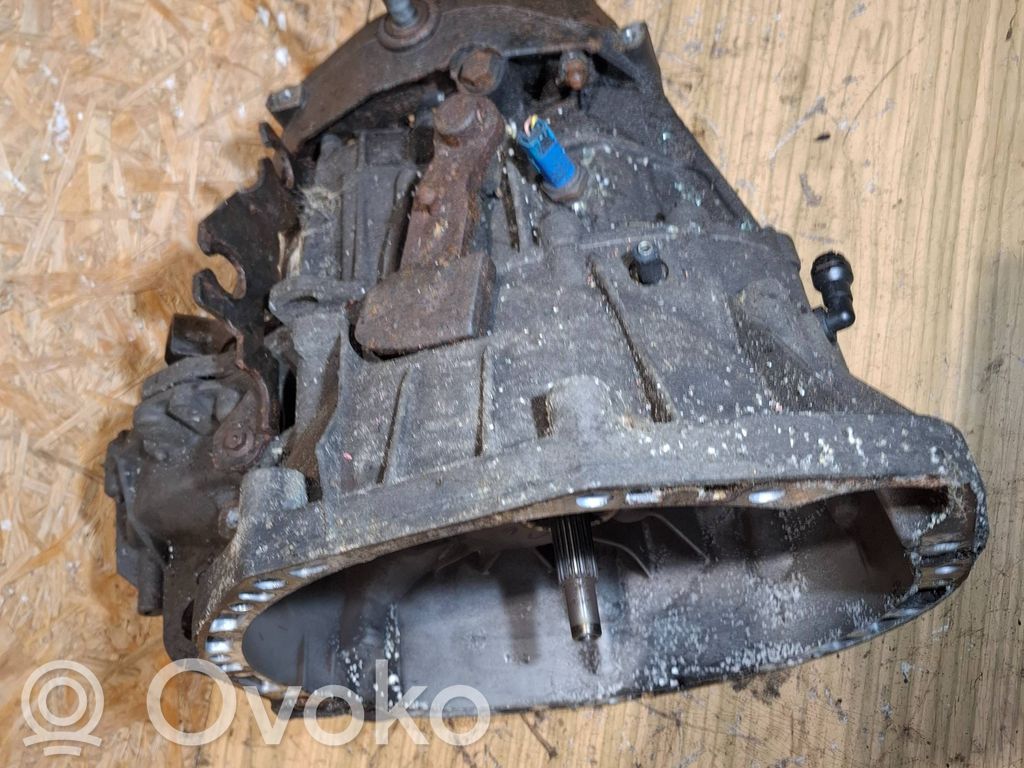 Renault Trafic II (X83) Manual 6 speed gearbox 