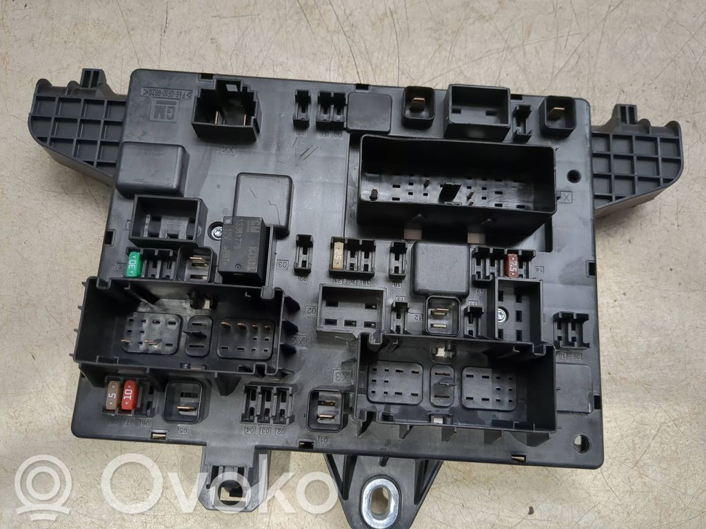 Opel Insignia A Drošinātāju bloks 