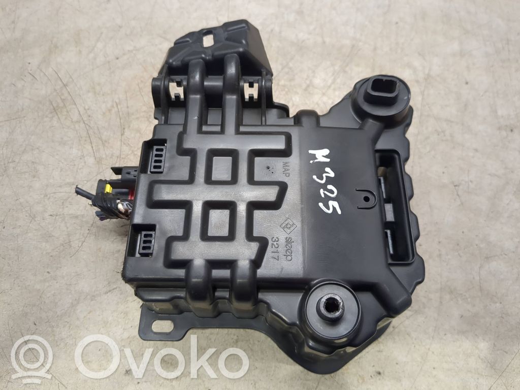Peugeot 208 I Fuse box set 