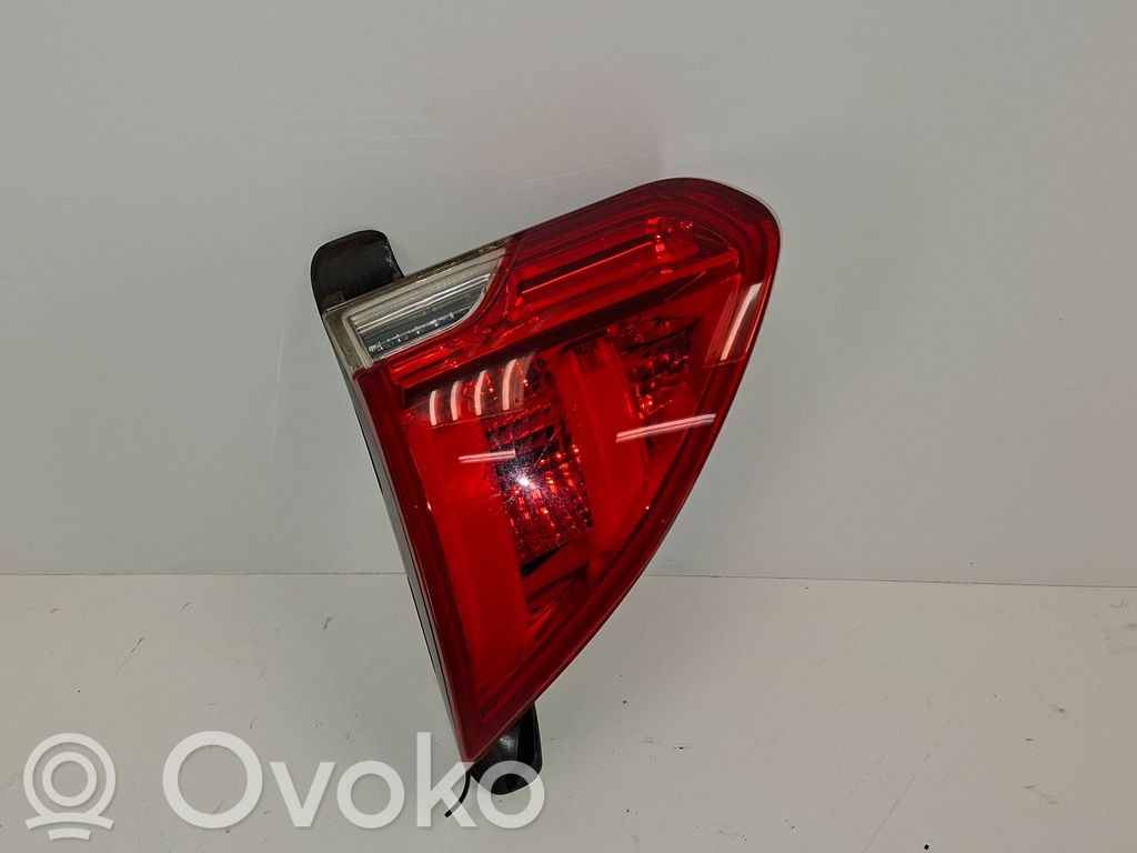 Peugeot 2008 I Takaluukun takavalot 