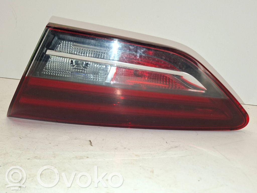 Opel Insignia B Lampy tylnej klapy bagażnika 