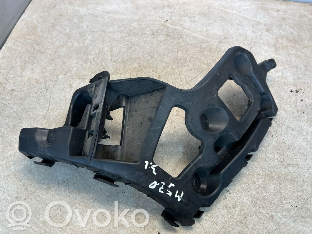 Renault Captur Rear bumper mounting bracket 