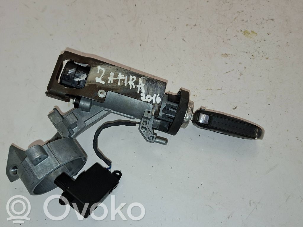 Opel Zafira C Ignition lock 