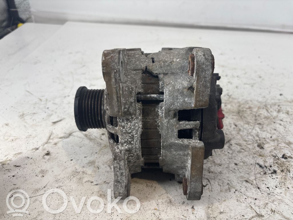 Renault Captur Ģenerators 