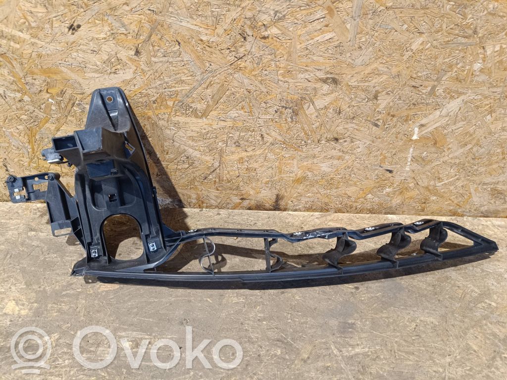 BMW X5 E70 Galinis laikiklis bamperio 