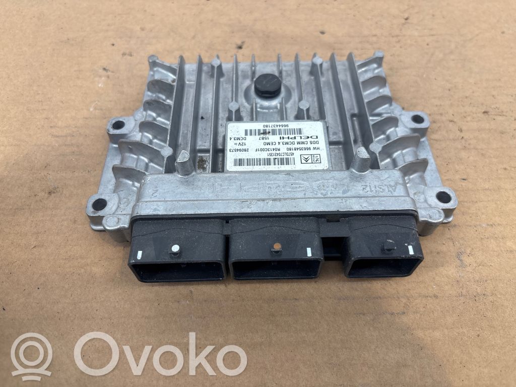 Renault Clio IV Engine control unit/module 