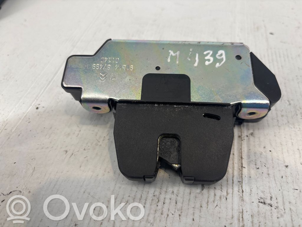 Peugeot 3008 I Spyna galinio borto 