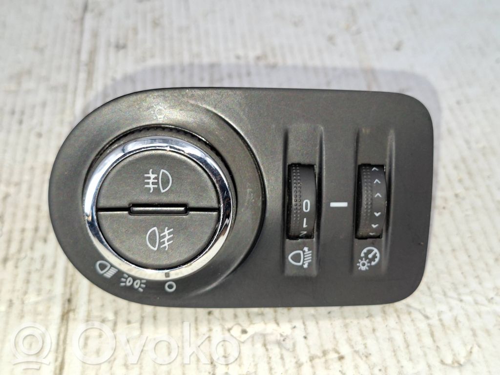 Opel Corsa E Light switch 