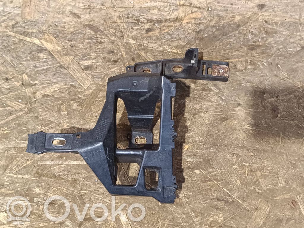 Opel Corsa E Front bumper mounting bracket 