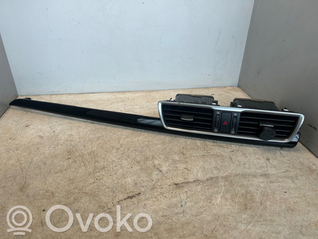 Mazda 3 III Dash center air vent grill 