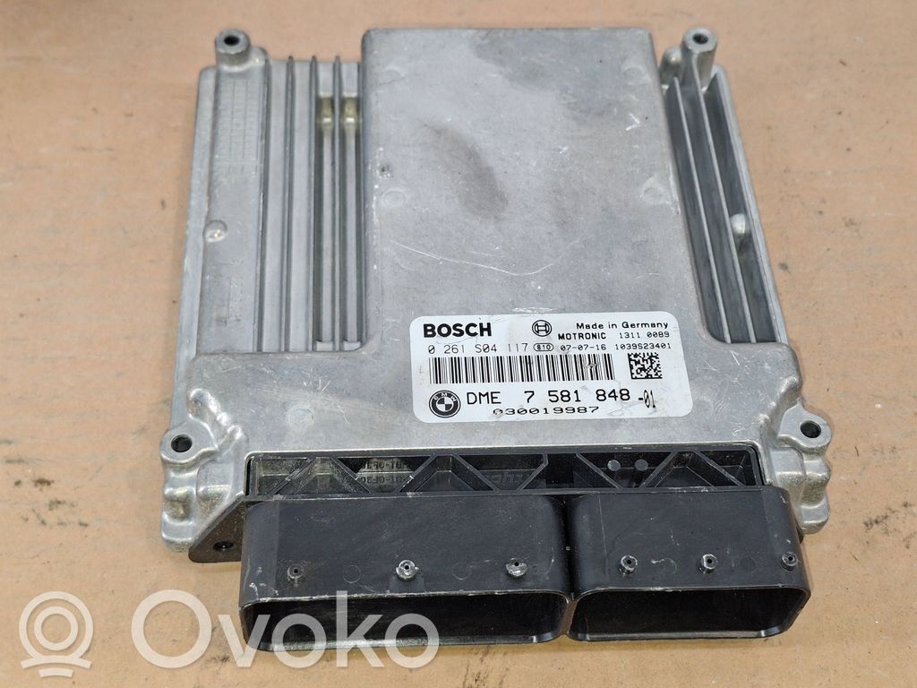 BMW 1 E81 E87 Moottorin ohjainlaite/moduuli 