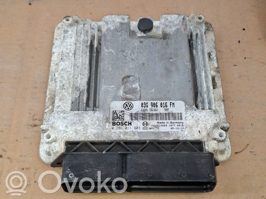 Volkswagen Golf VI Engine control unit/module 