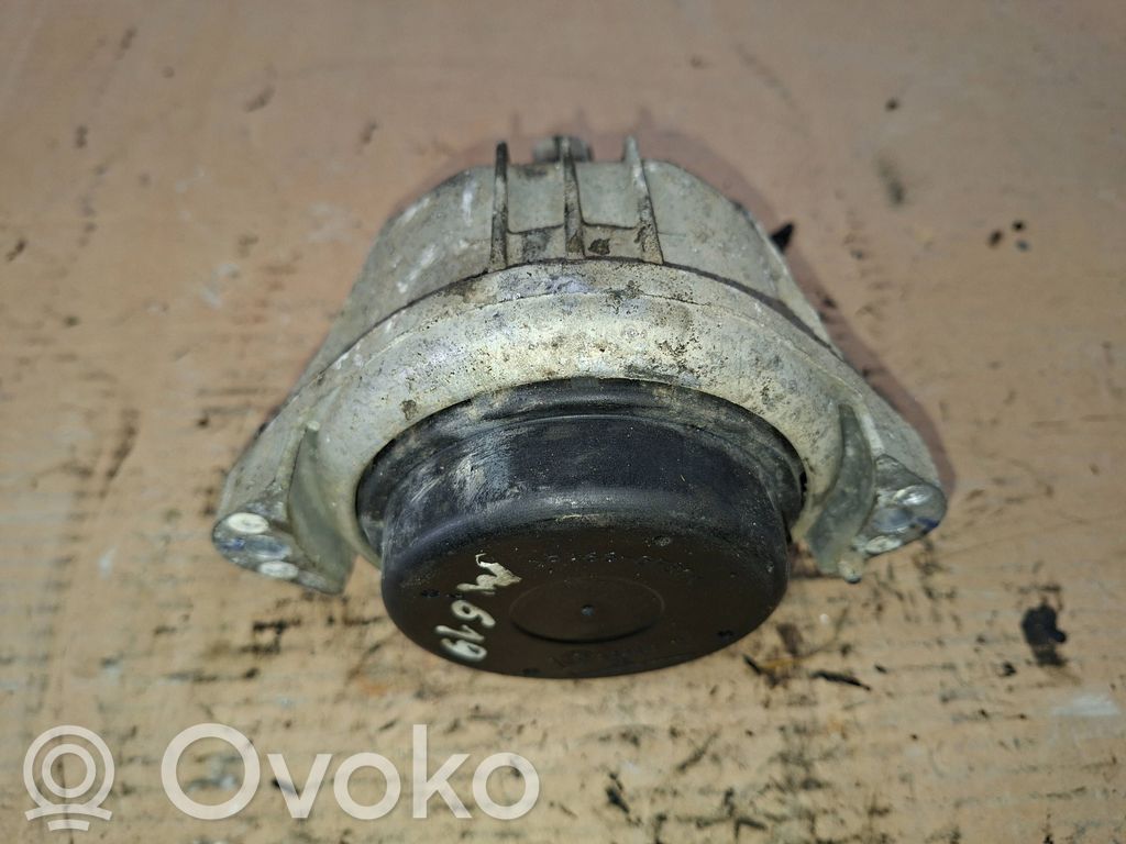Engine mount bracket   13981112