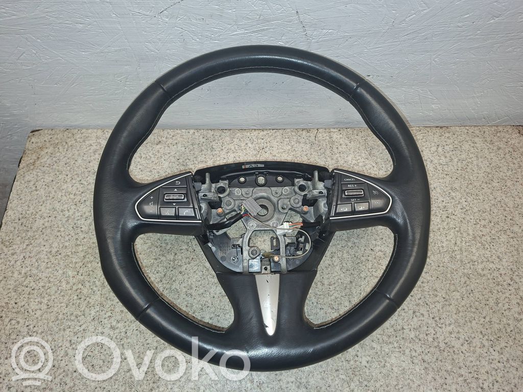 Infiniti Q50 Volan 
