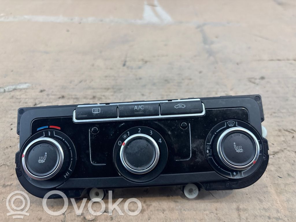 Volkswagen Jetta VI Climate control unit 
