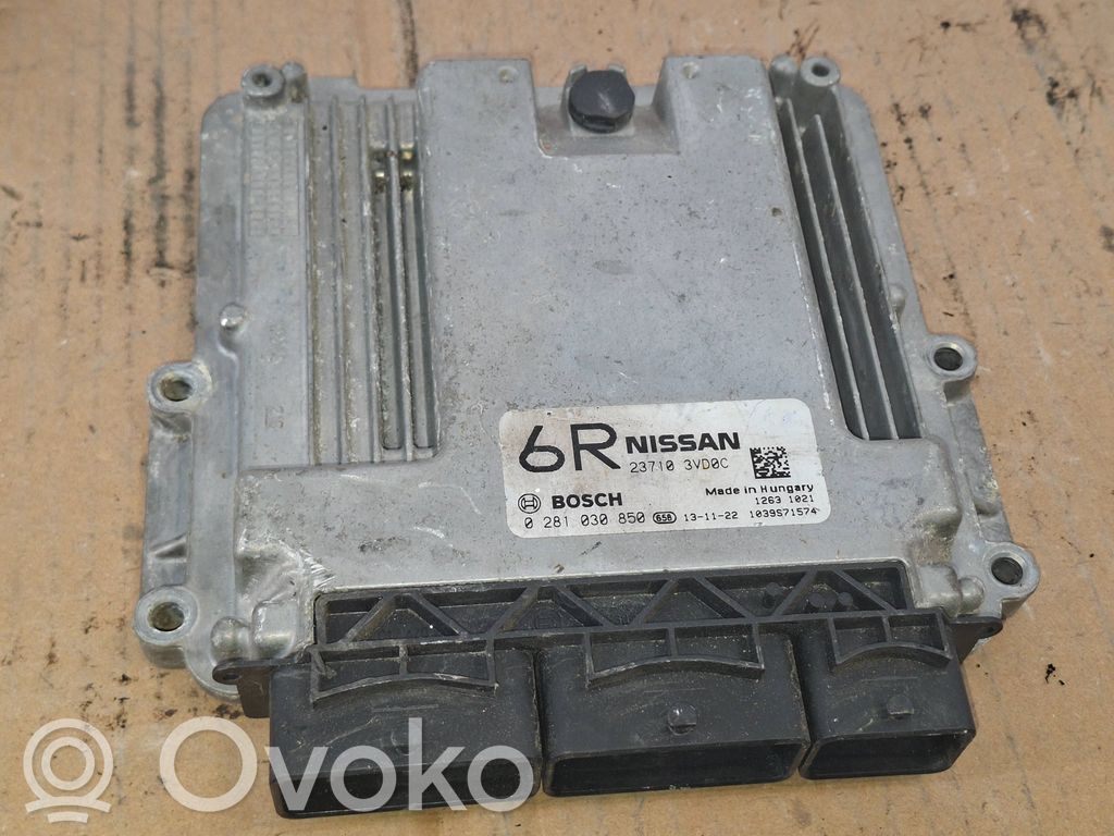 Unidad de control/módulo del motor   237103VD0C,1039S71574,0281030850