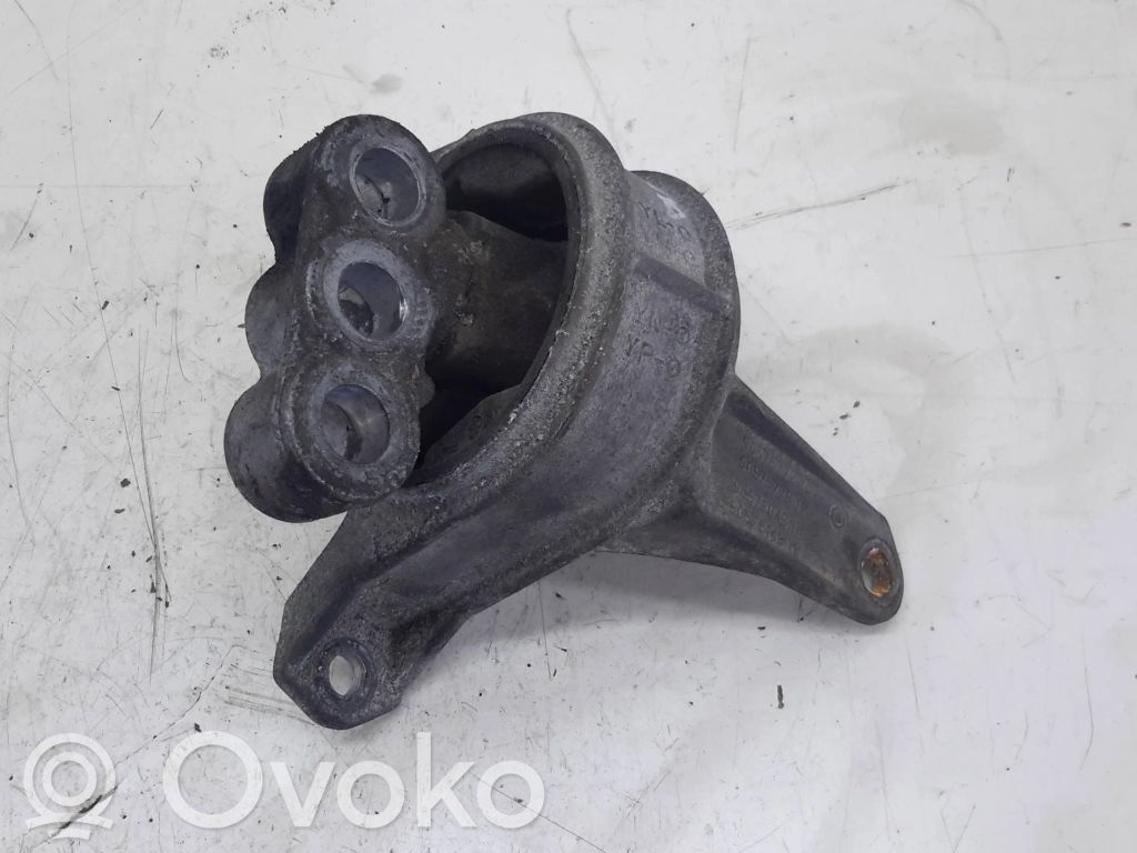 Engine mount bracket   90575772,5684051