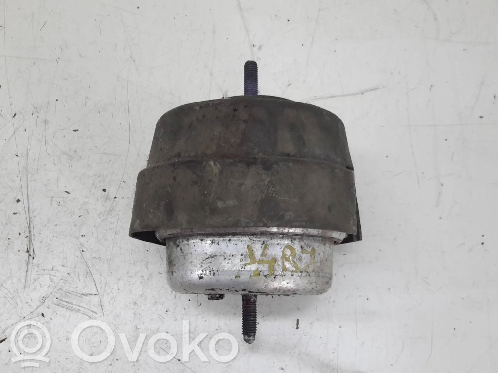 Audi A4 S4 B7 8E 8H Engine mount bracket 