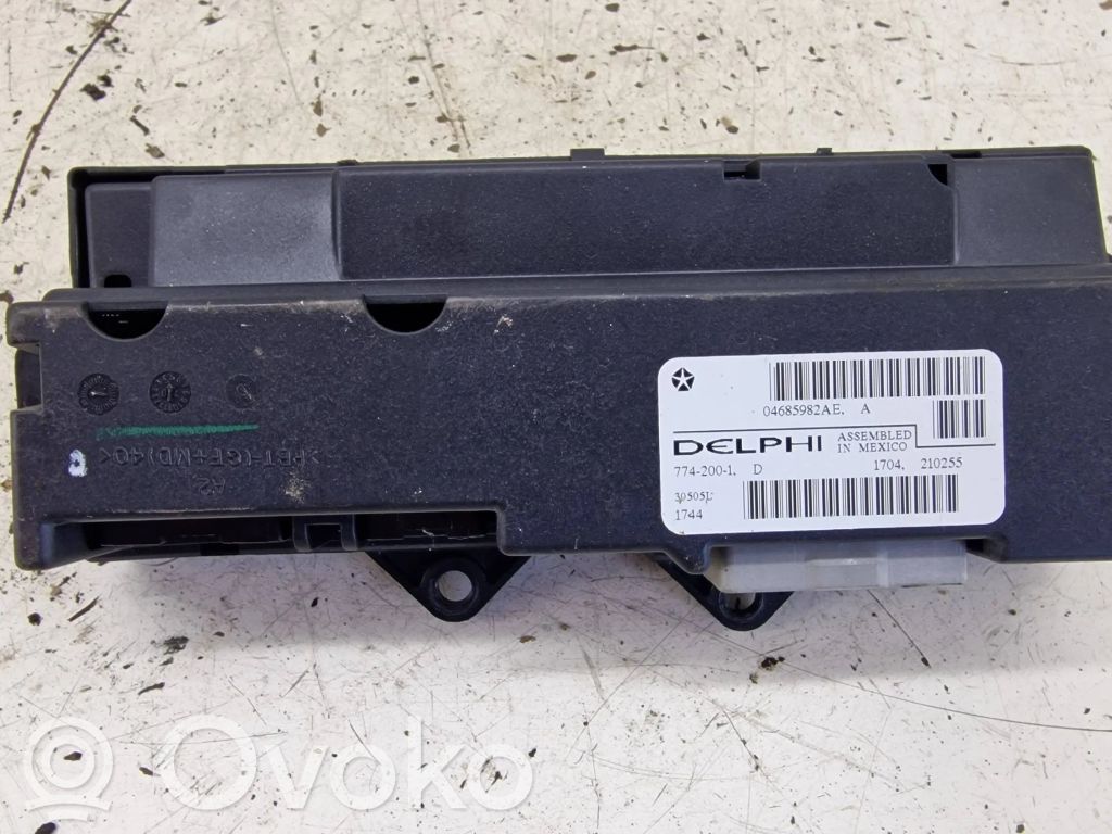 Chrysler Pacifica Electric window control switch 
