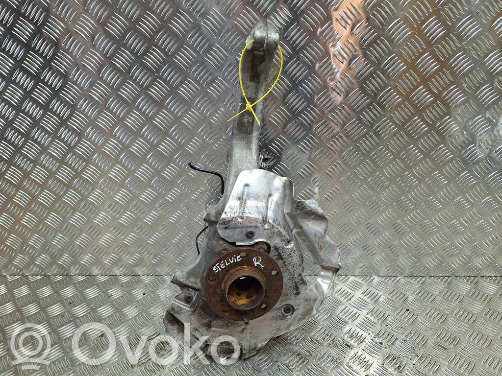 Alfa Romeo Stelvio Zwrotnica koła przedniego 