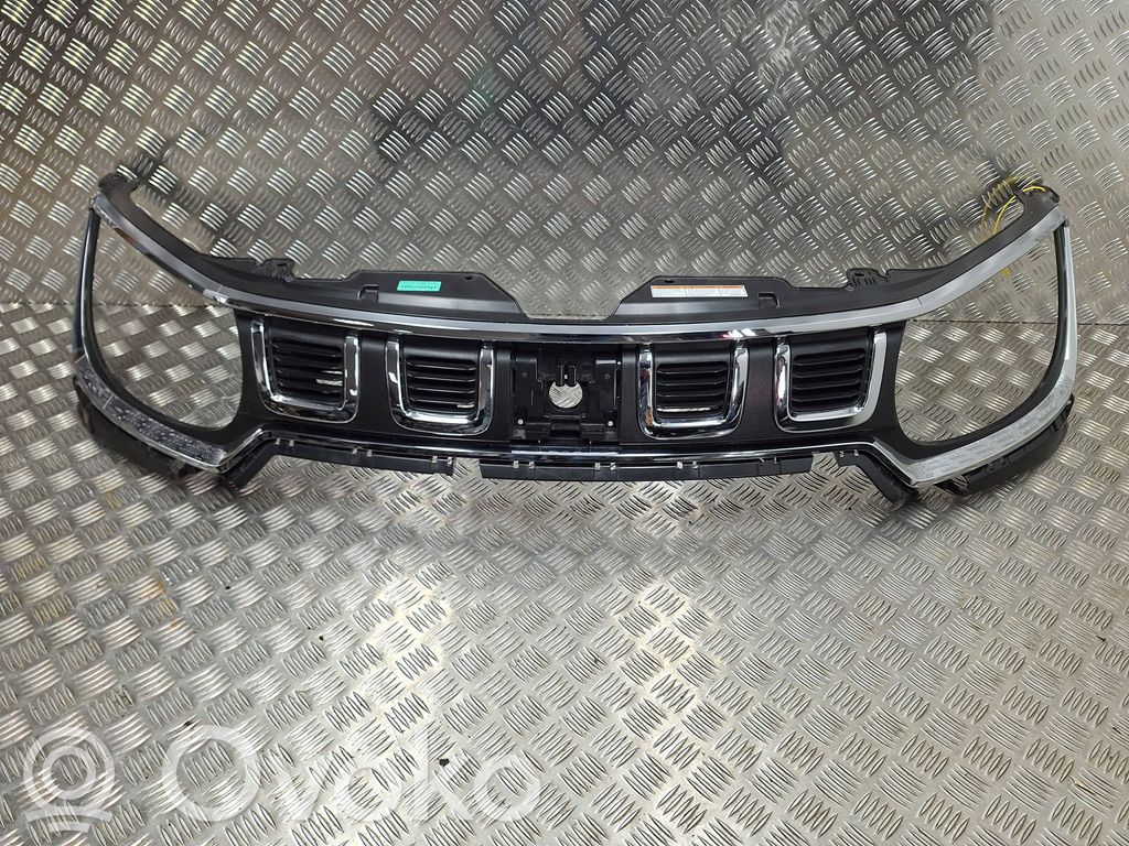 Suzuki Ignis Etupuskurin ylempi jäähdytinsäleikkö 